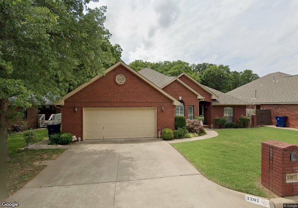 3207 Williamsburg St, Duncan, OK 73533 - photo 1