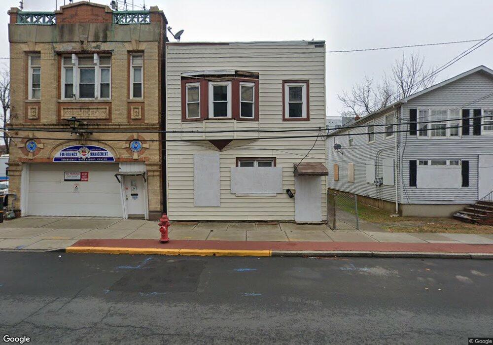 185 Roosevelt Ave, Carteret, NJ 07008 - photo 1