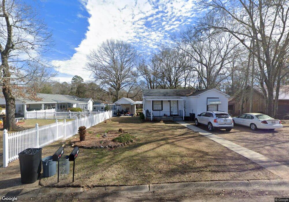 316 West Ave N, McComb, MS 39648 - photo 1