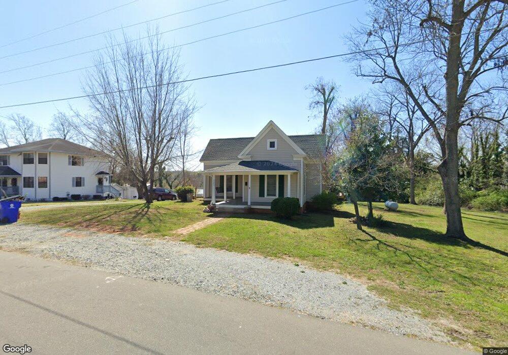 701 N 3rd Ave, Siler City, NC 27344 - photo 1