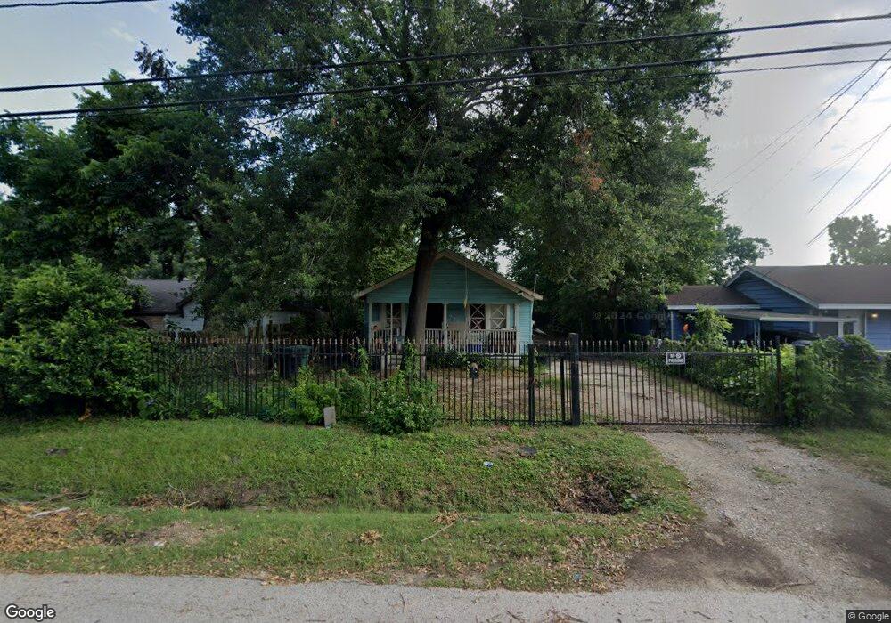 425 Lindale St, Houston, TX 77022 - photo 1