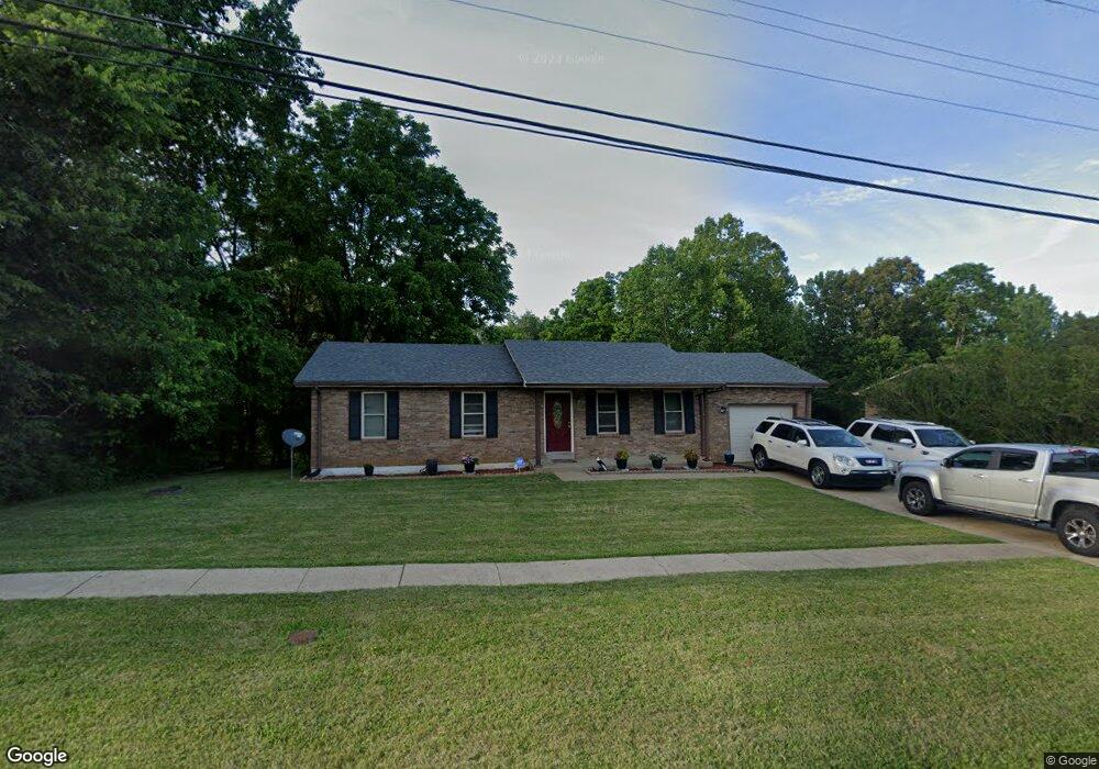 621 E Lincoln Trail Blvd, Radcliff, KY 40160 - photo 1
