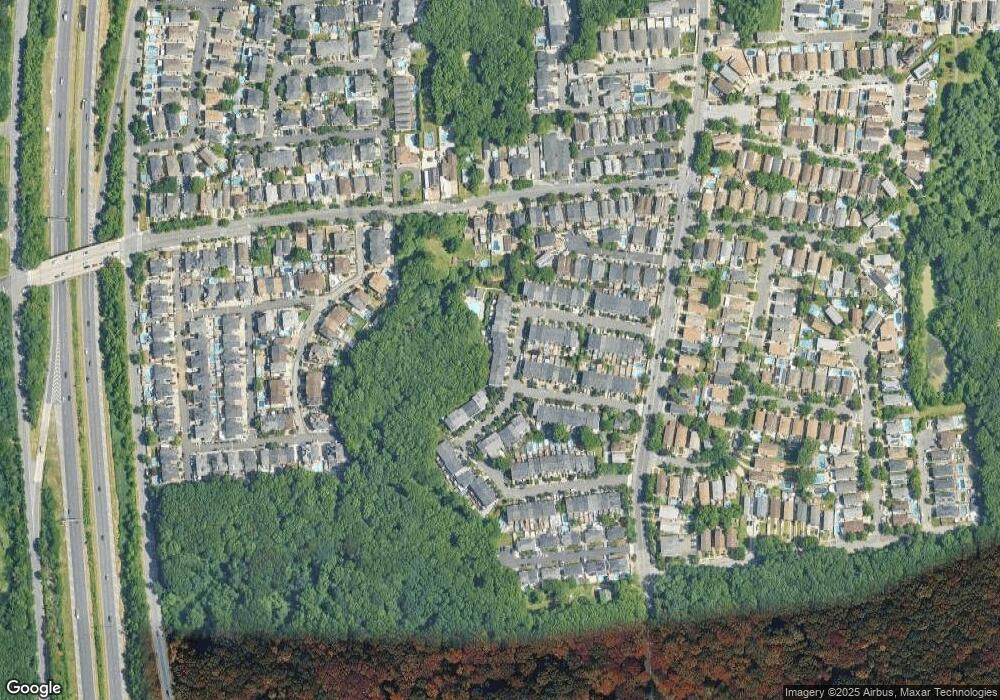 89 Pembrook Loop, Staten Island, NY 10309 - photo 1