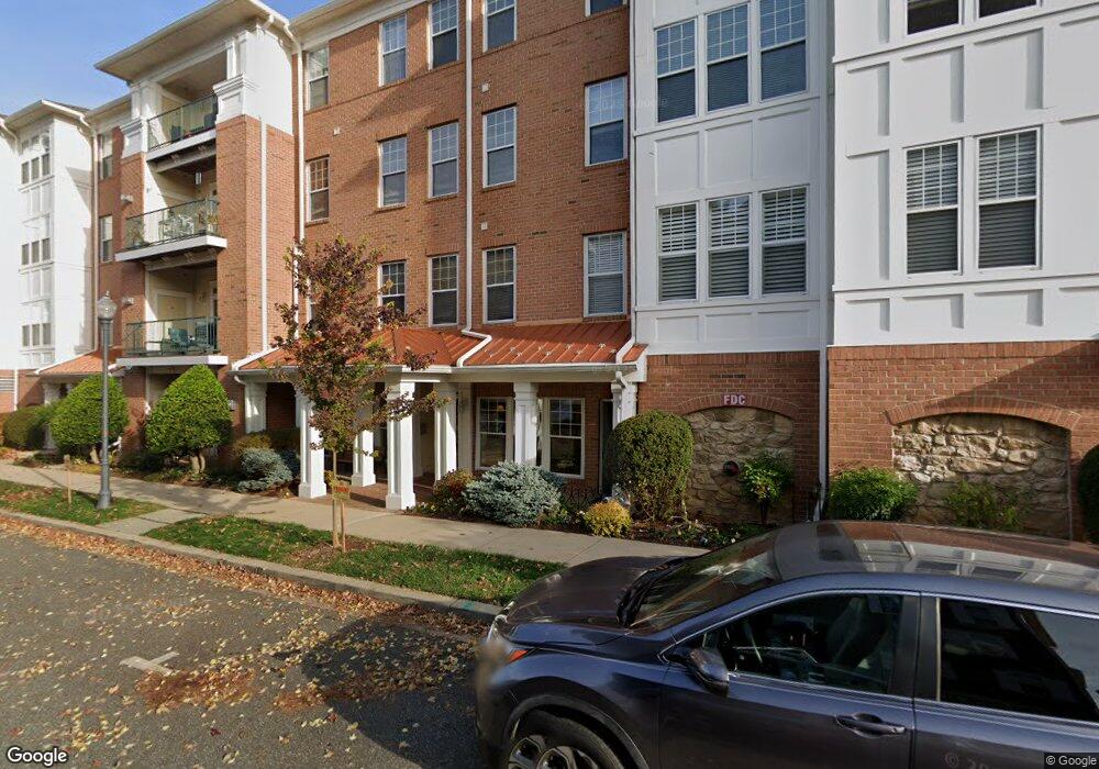 120 Chevy Chase St unit 20, Gaithersburg, MD 20878 - photo 1