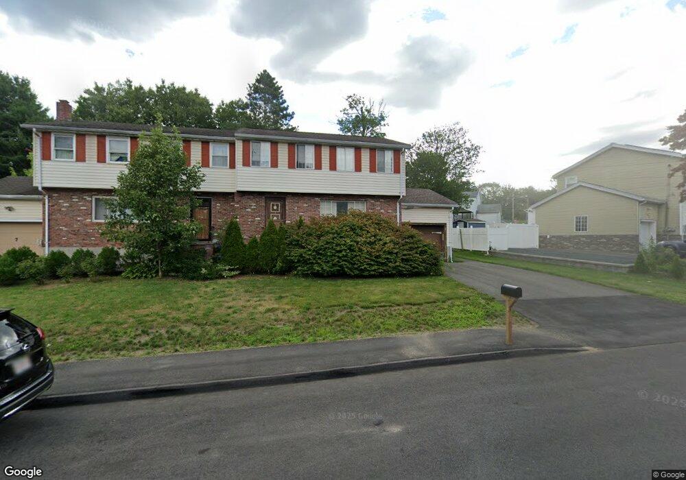 5 Turning Mill Ln, Randolph, MA 02368 - photo 1