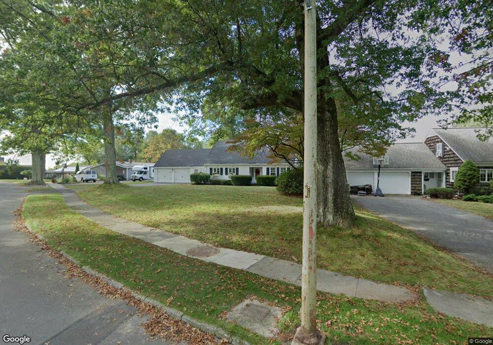 148 Westridge Dr, Waterbury, CT 06708 - photo 1