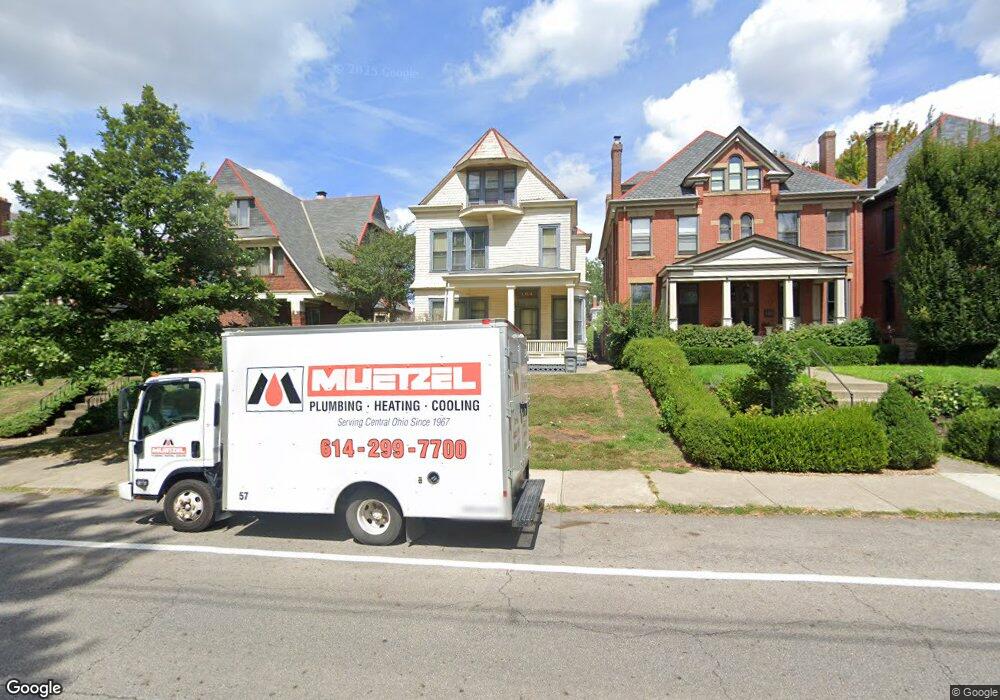 164 Buttles Ave, Columbus, OH 43215 - photo 1