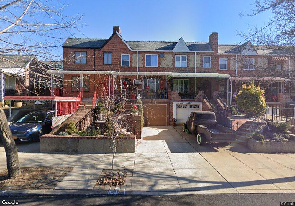 53123 63rd St, Maspeth, NY 11378 - photo 1