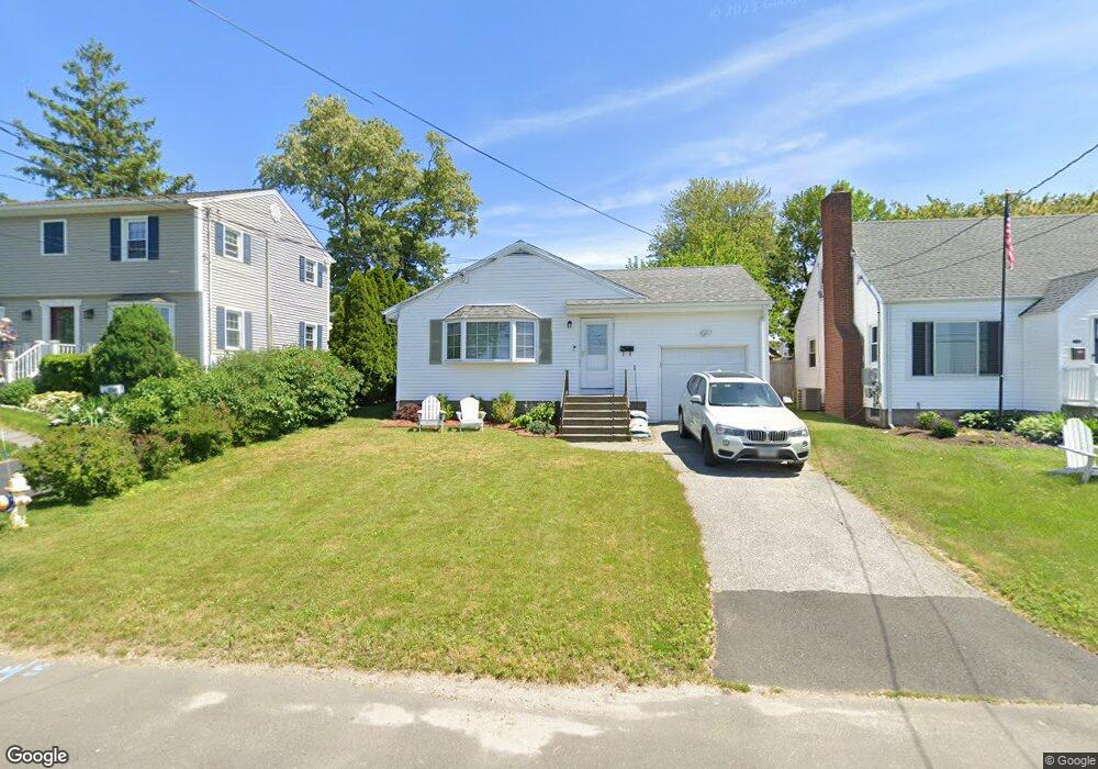 344 Oak Bluff Ave, Stratford, CT 06615 - photo 1