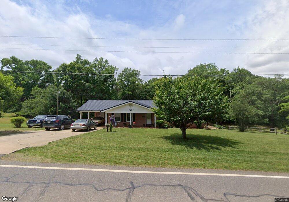 606 S Greenbriar Rd, Statesville, NC 28625 - photo 1