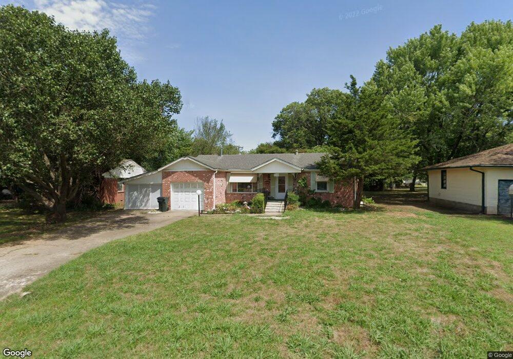 106 E 13th Place, Claremore, OK 74017 - photo 1