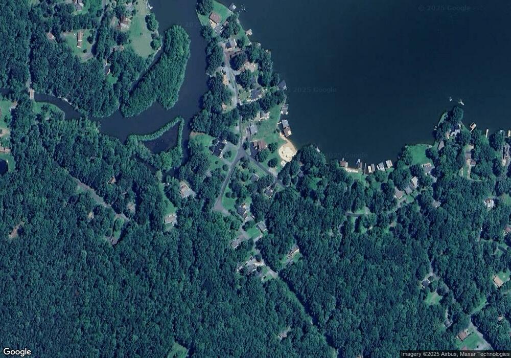 2109 S Lakeshore Dr, Louisa, VA 23093 - photo 1