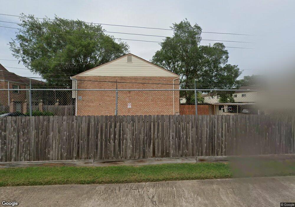 1135 Country Pl Dr, Houston, TX 77079 - photo 1