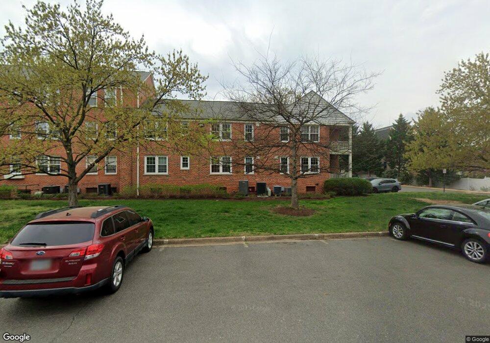 6517 Potomac Ave unit J1, Alexandria, VA 22307 - photo 1