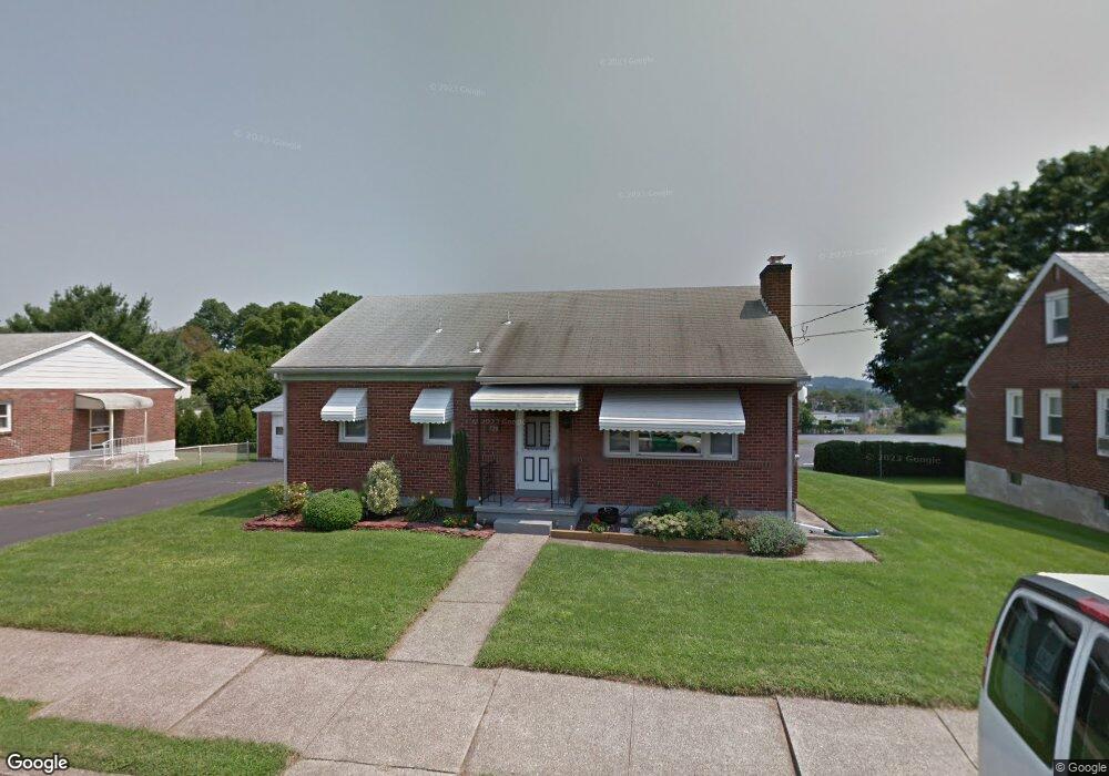 720 Fernwood St, Bethlehem, PA 18018 - photo 1