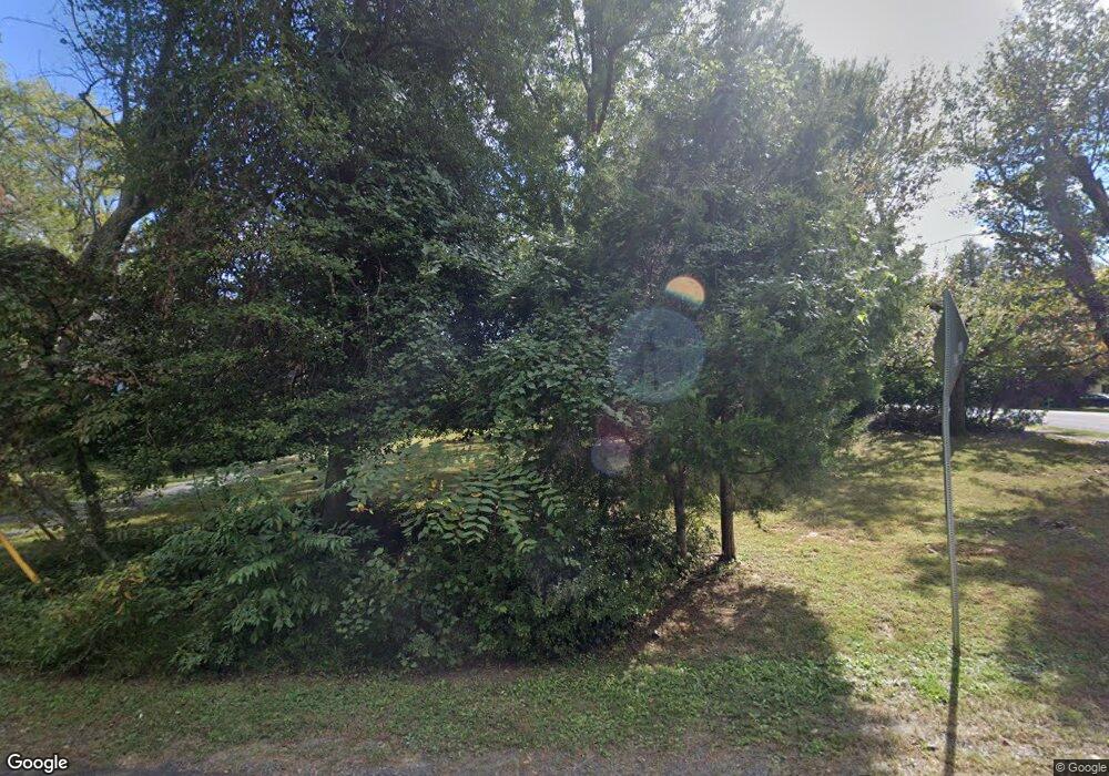 6817 Crutchfield St, Falls Church, VA 22043 - photo 1