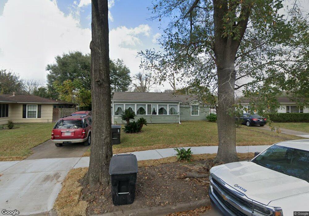 7615 Hereford St, Houston, TX 77087 - photo 1
