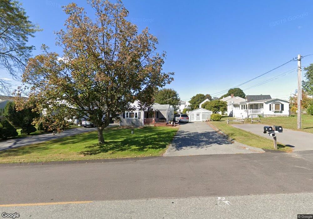 72 Newport Ave, Middletown, RI 02842 - photo 1