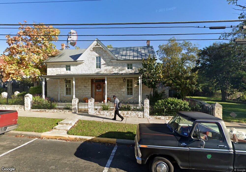 107 S Lincoln St, Fredericksburg, TX 78624 - photo 1