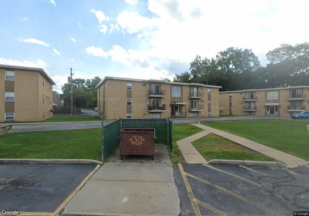 5374 Lee Rd unit 19, Maple Heights, OH 44137 - photo 1