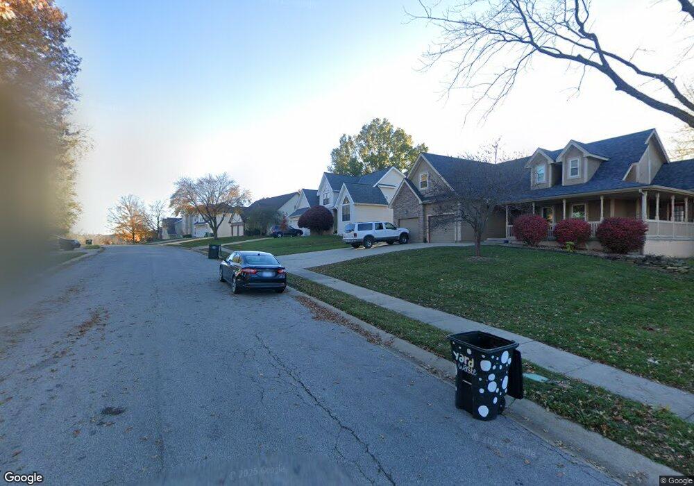 104 Southfork Rd, Lansing, KS 66043 - photo 1