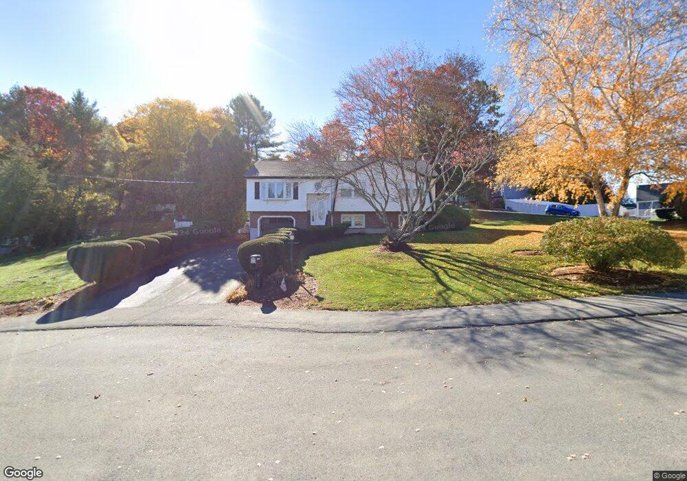 17 Briarwood Rd, Woburn, MA 01801 - photo 1