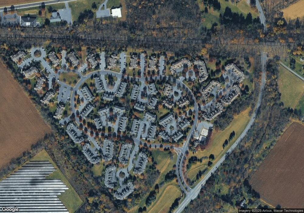 521 Goldfinch Terrace unit 35521, Stewartsville, NJ 08886 - photo 1