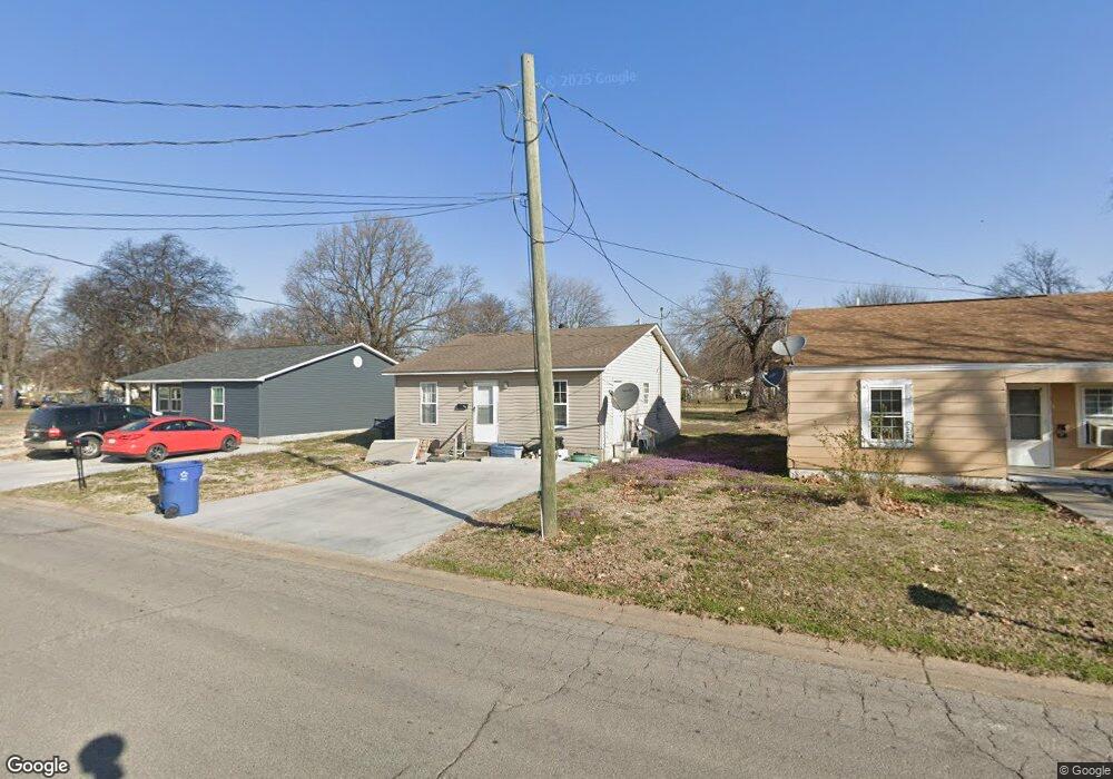 941 Mott St, New Madrid, MO 63869 - photo 1