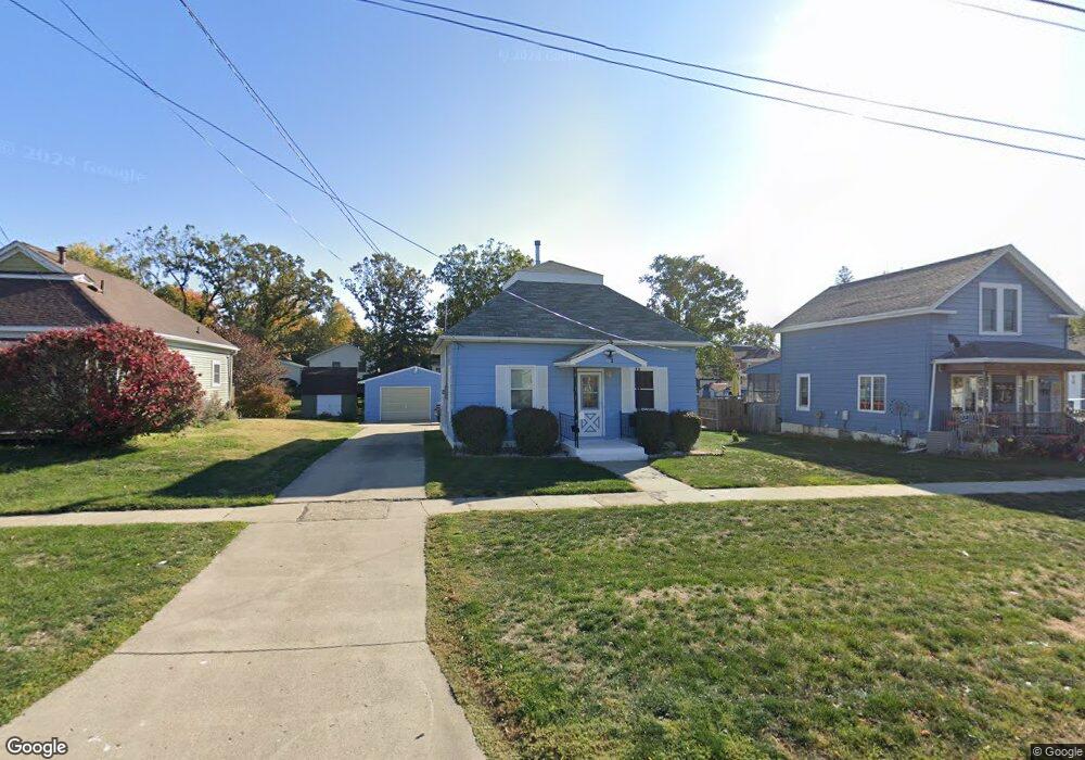 400 E 3rd St S, Newton, IA 50208 - photo 1