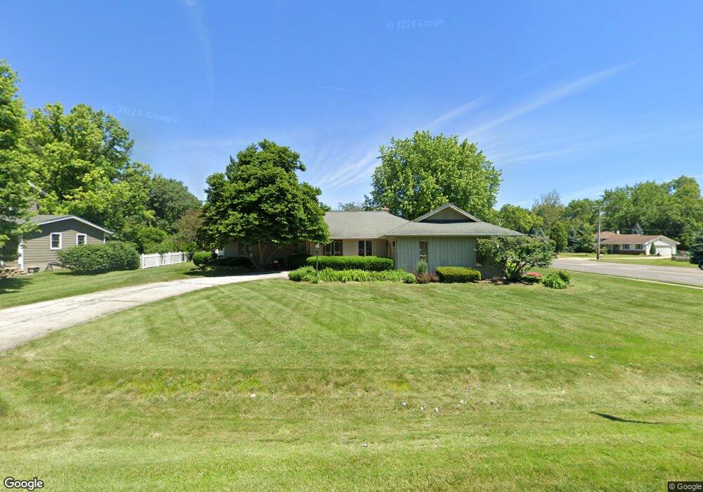 28W016 Country View Dr unit 4, Naperville, IL 60564 - photo 1