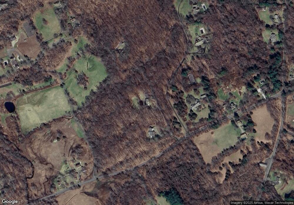 129 Cross Hwy, Redding, CT 06896 - photo 1