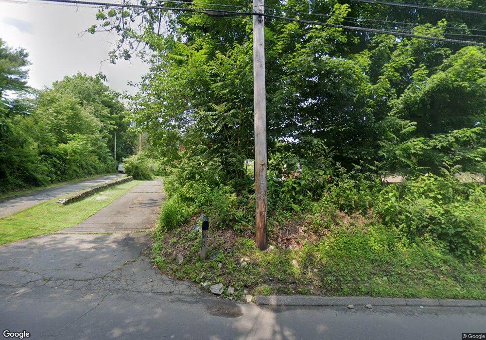 908 Wheelers Farms Rd, Milford, CT 06461 - photo 1