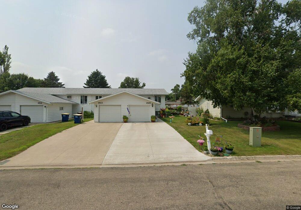 1515 7th Ave NE, Jamestown, ND 58401 - photo 1