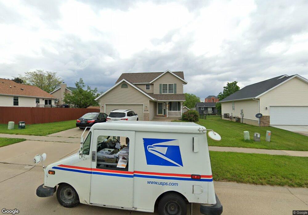 4120 Jackson Cir NW, Cedar Rapids, IA 52405 - photo 1