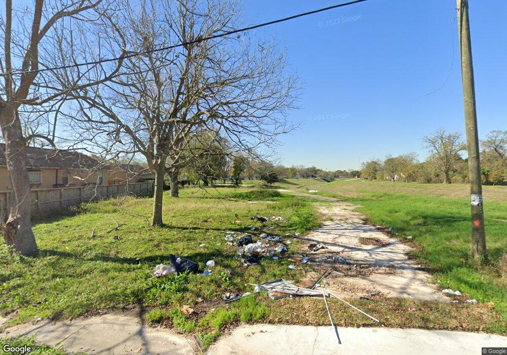 5003 Wipprecht St, Houston, TX 77026 - photo 1