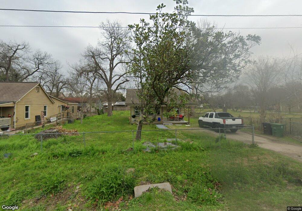 1011 Mcdaniel St, Houston, TX 77022 - photo 1