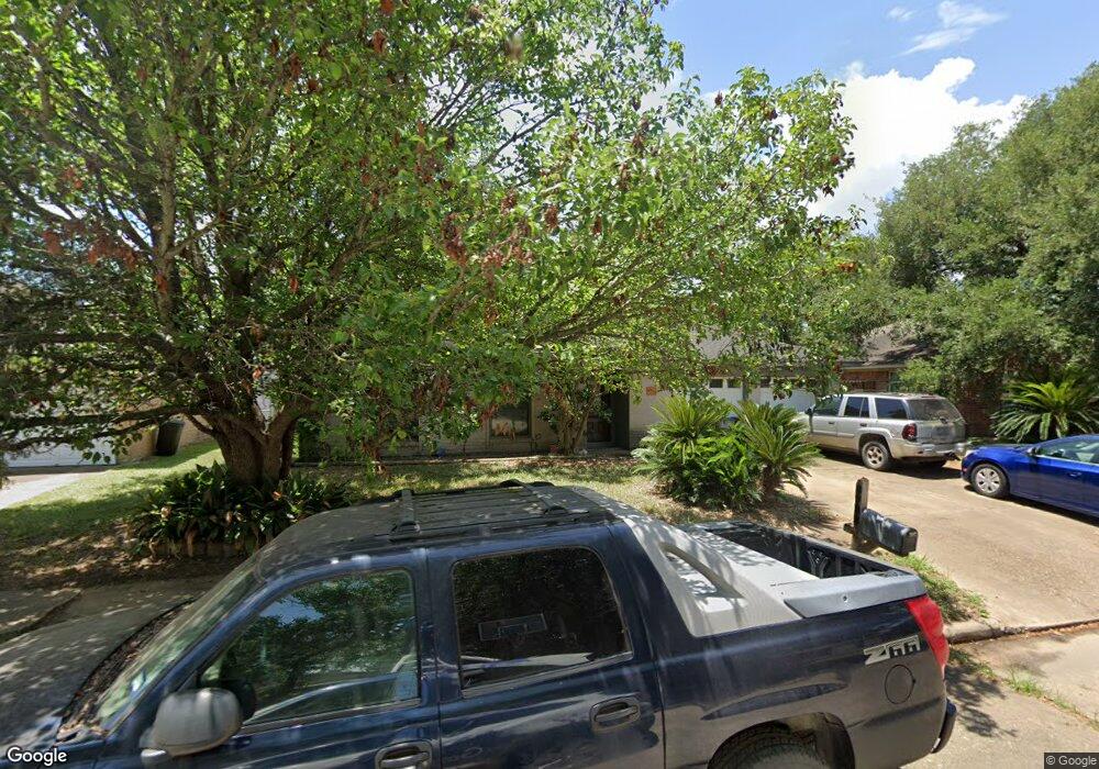 8722 Kirkland Dr, Houston, TX 77089 - photo 1