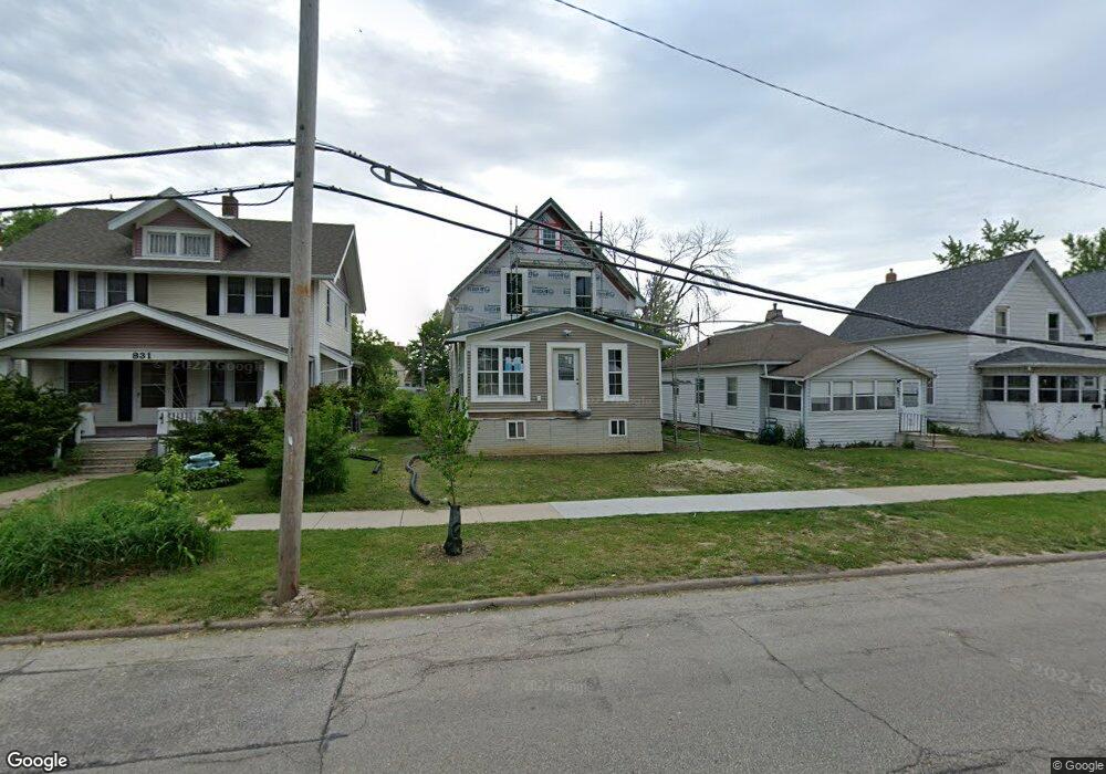 825 15th St SE, Cedar Rapids, IA 52403 - photo 1