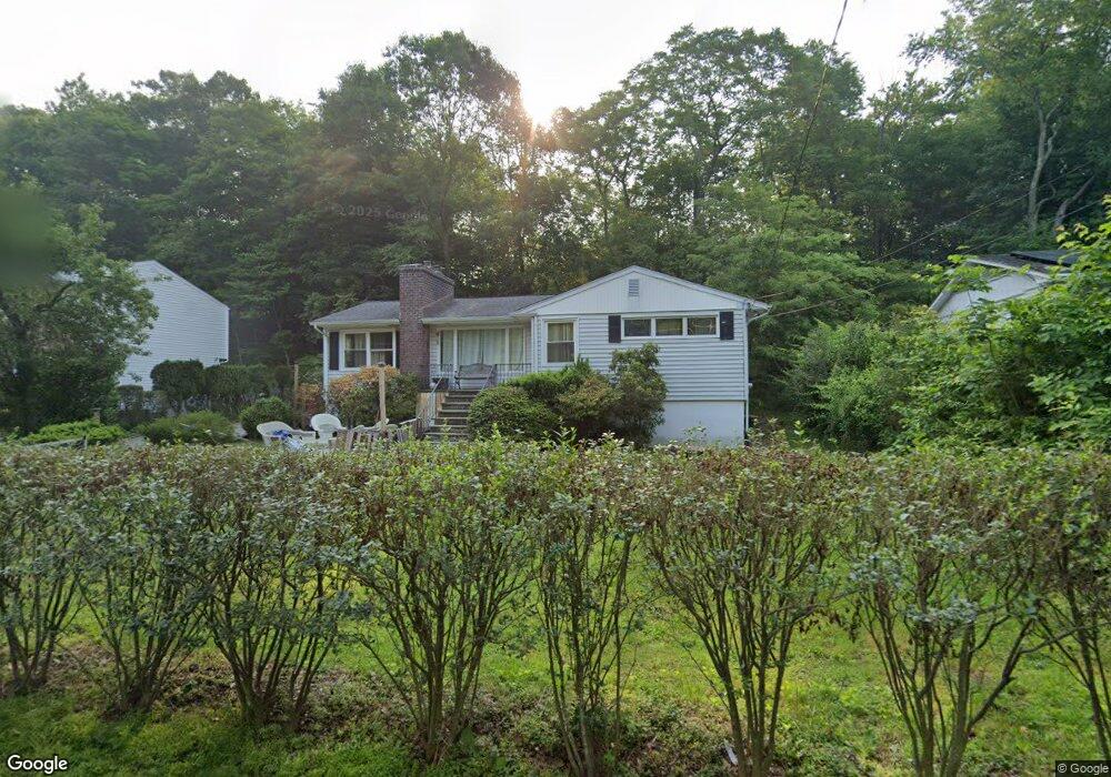 205 Lake Shore Dr, Pleasantville, NY 10570 - photo 1