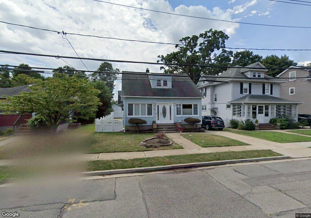 24 Davison Ave, Lynbrook, NY 11563 - photo 1