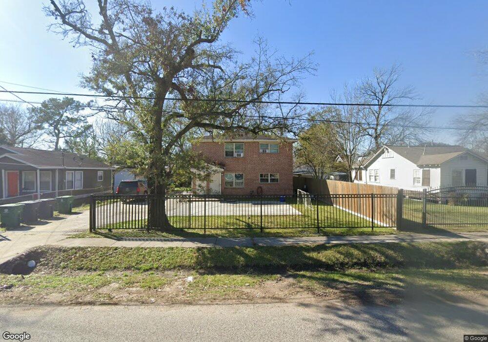 8105 Helmers St, Houston, TX 77022 - photo 1