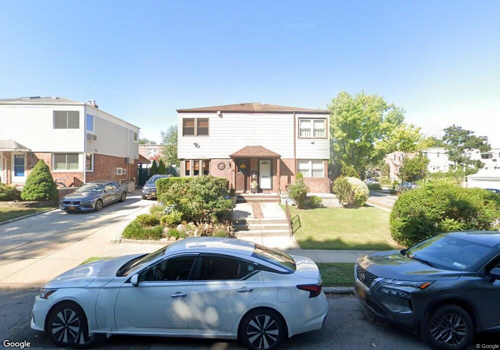 6902 199th St, Fresh Meadows, NY 11365 - photo 1