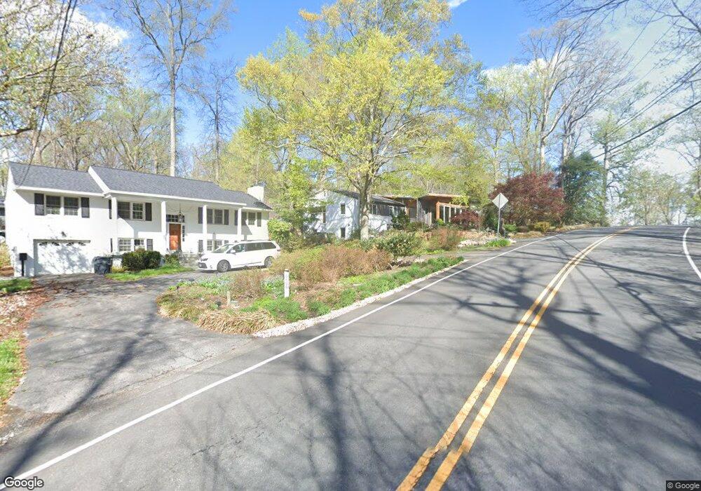 6404 Waterway Dr, Falls Church, VA 22044 - photo 1