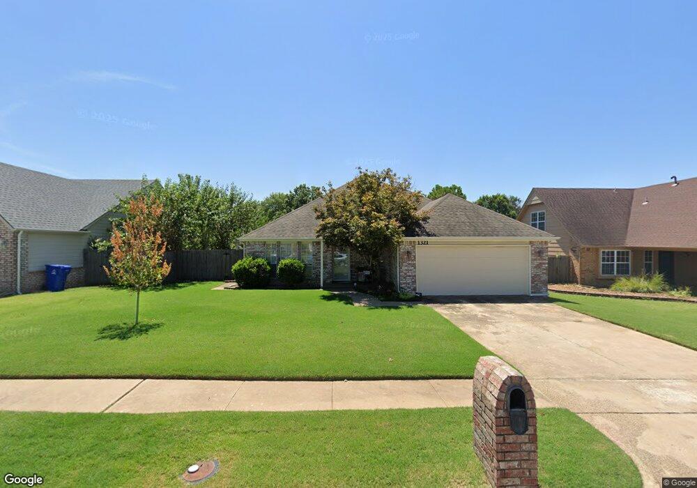 1321 W Twin Oaks St, Broken Arrow, OK 74011 - photo 1