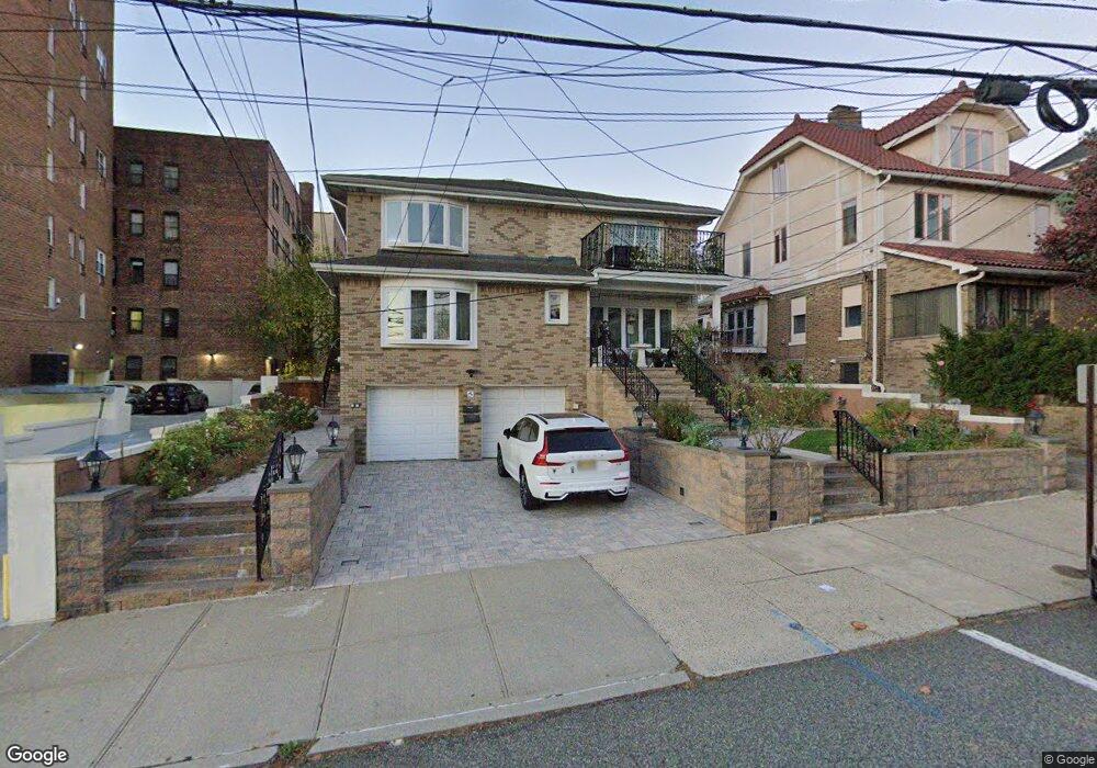 5 Fulton St unit 2, Weehawken, NJ 07086 - photo 1