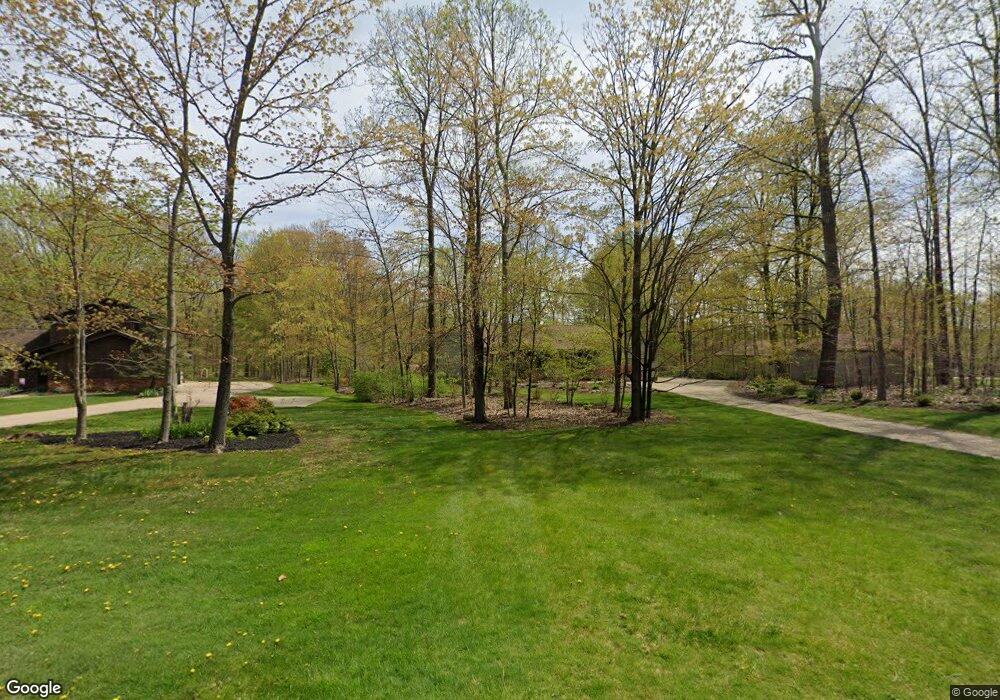 10955 Crestwood Dr, Willoughby, OH 44094 - photo 1