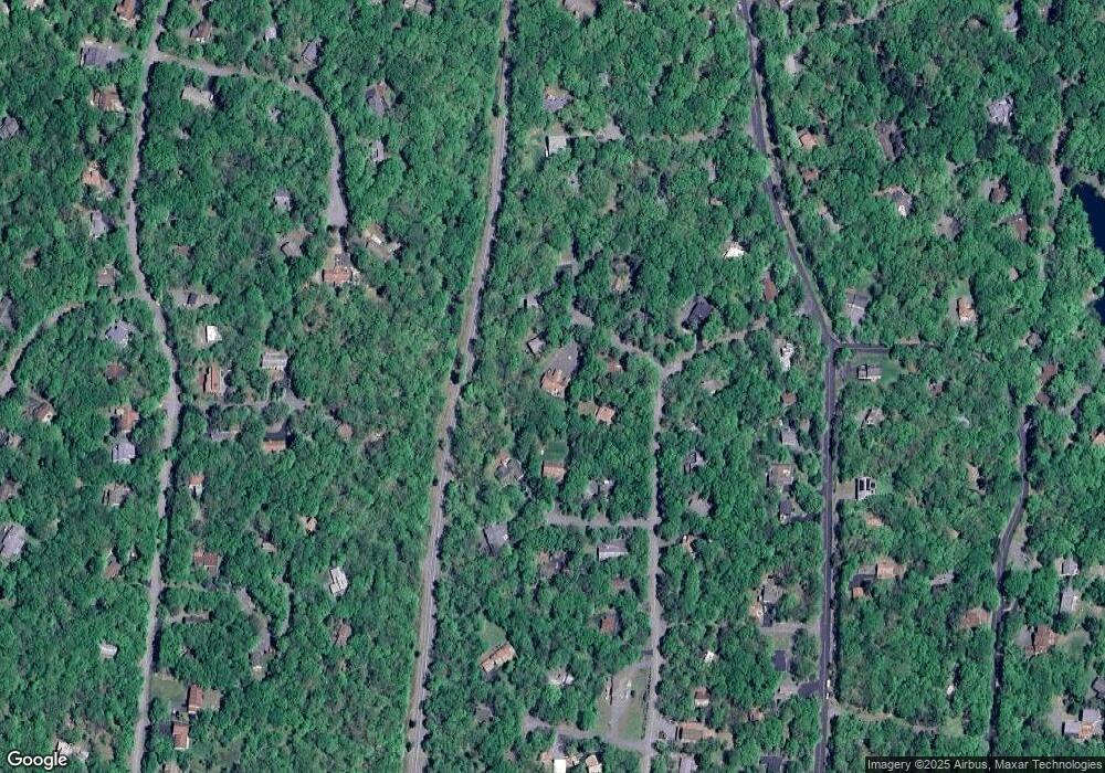 801 Oriole Ct, Hawley, PA 18428 - photo 1