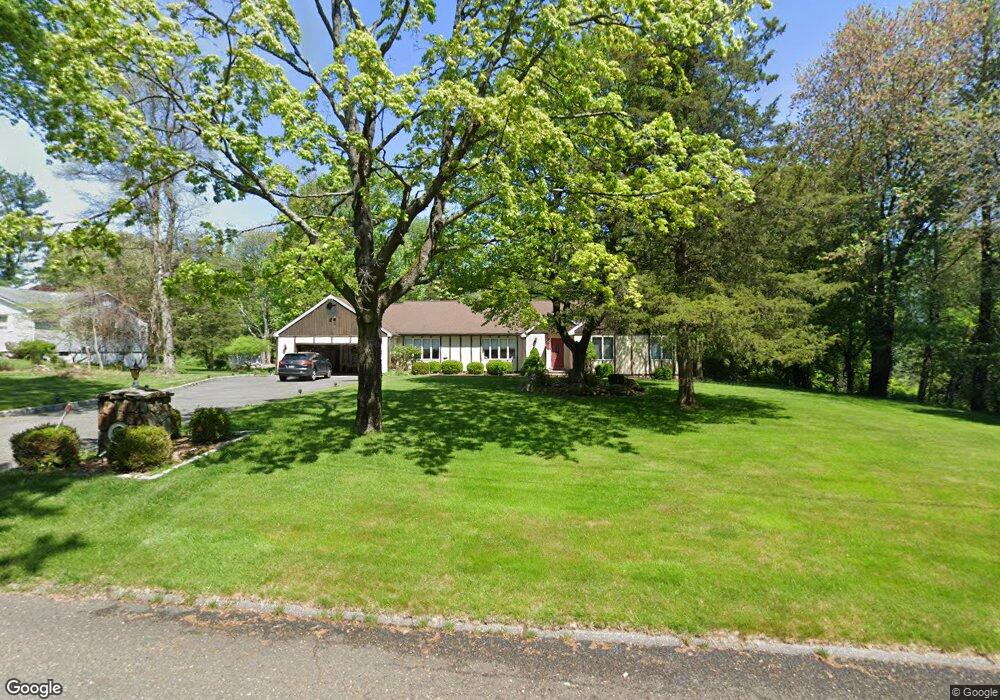 21 Reading Rd, Trumbull, CT 06611 - photo 1