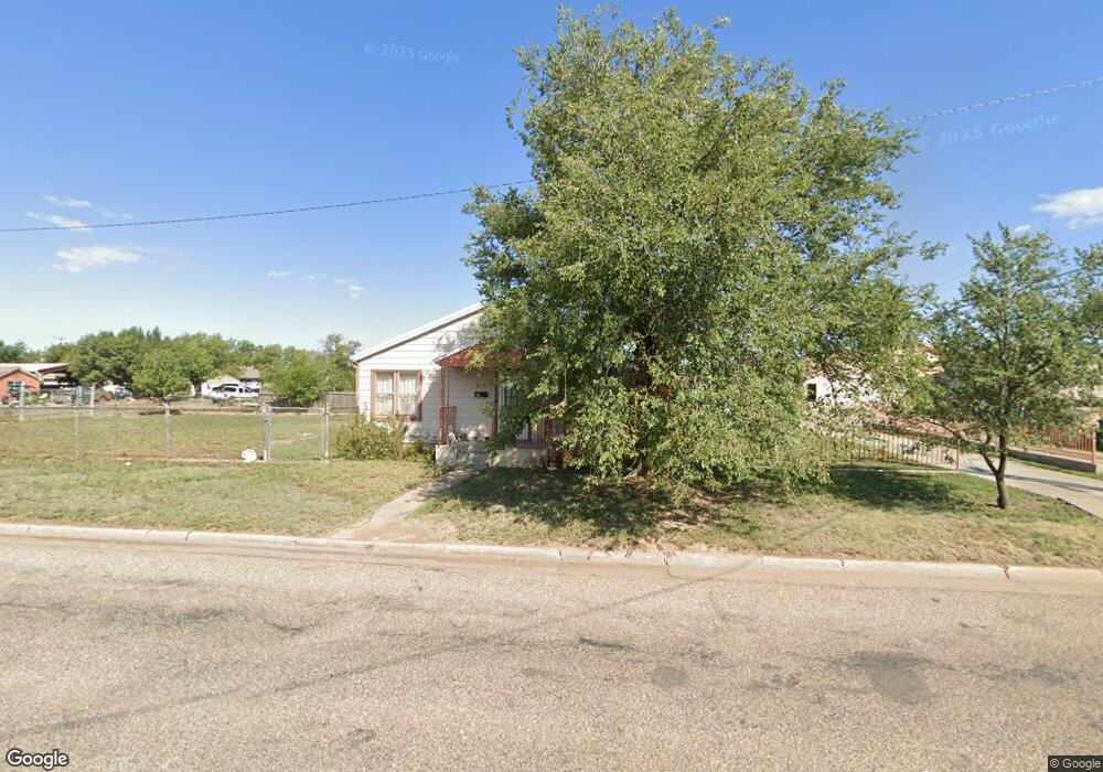 216 W 5th St, Dumas, TX 79029 - photo 1