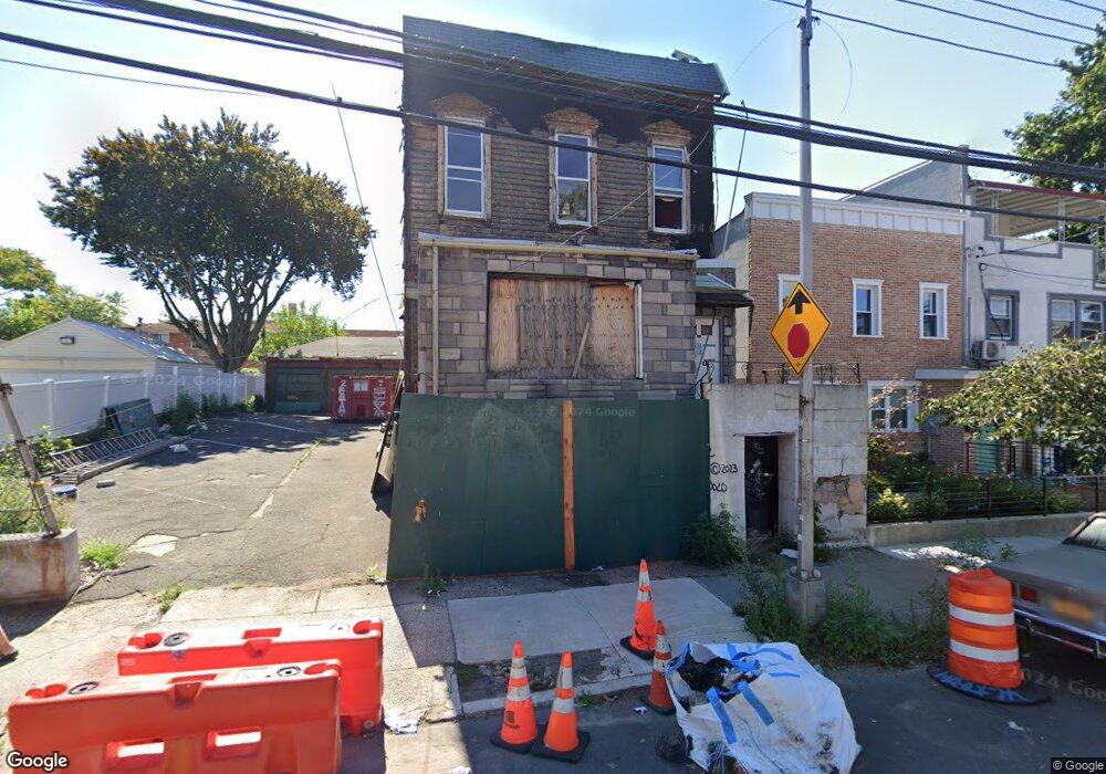 3133 46th St, Astoria, NY 11103 - photo 1